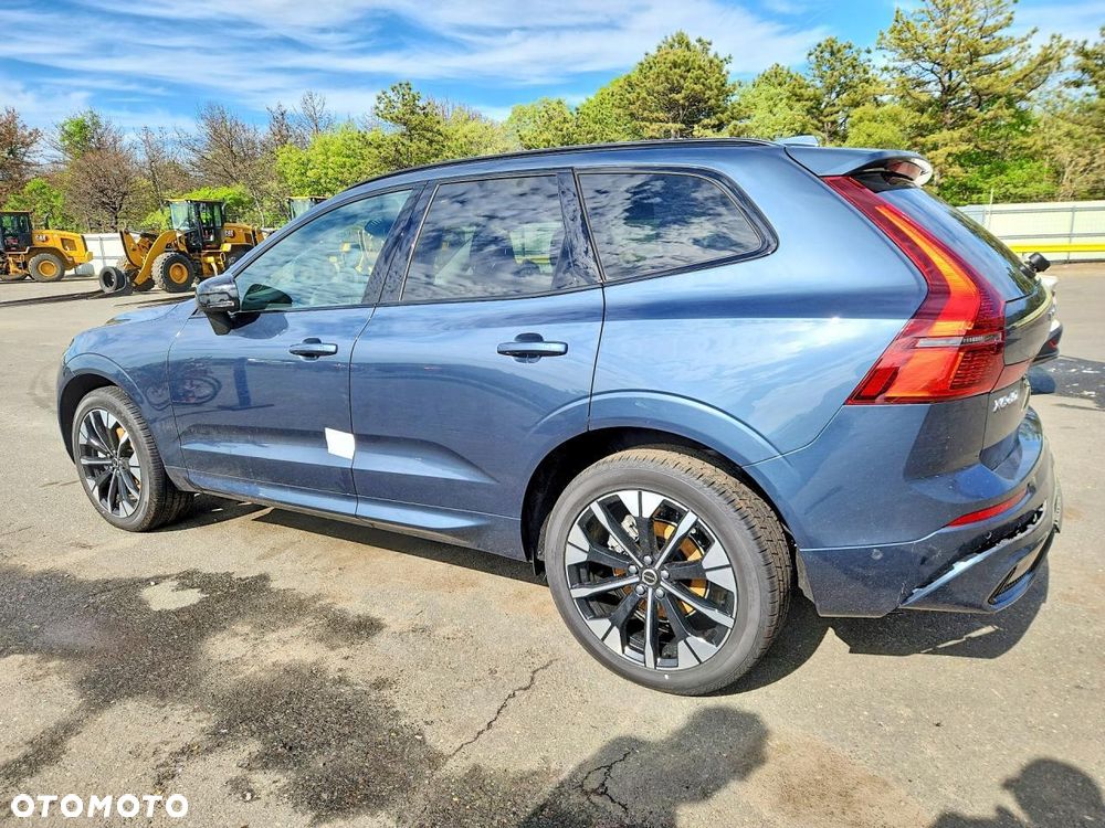 Volvo XC 60 B5 B AWD Ultimate Black Edition - 2