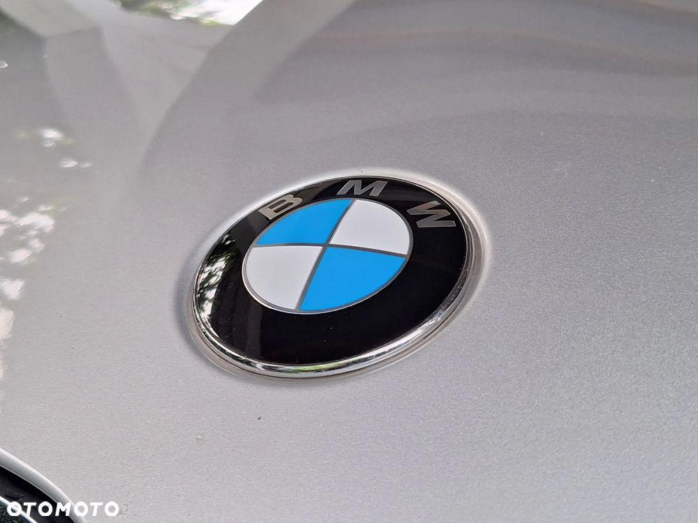 BMW Seria 3 318i - 12