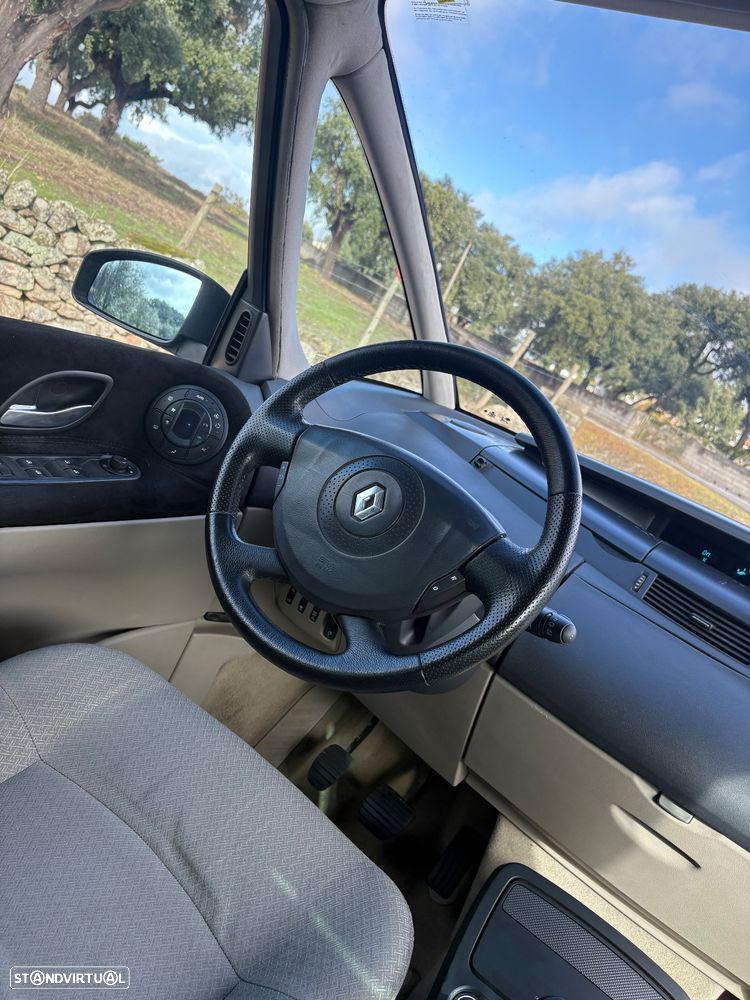 Renault Espace 2.0 dCi Initiale 7L - 7