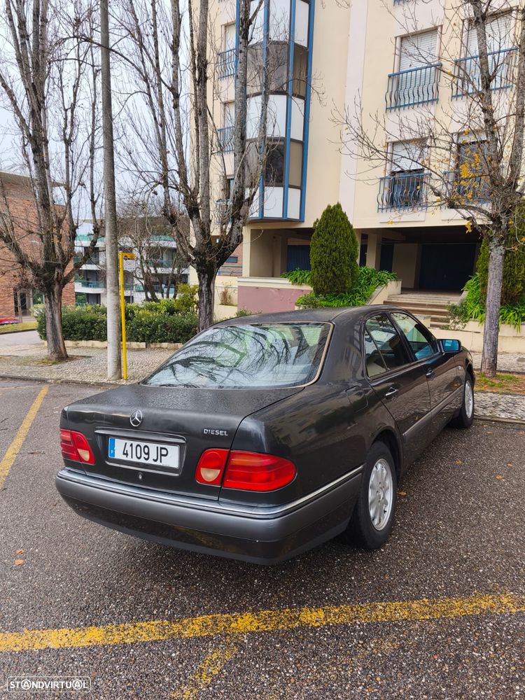 Mercedes-Benz E 200 D Elegance - 7