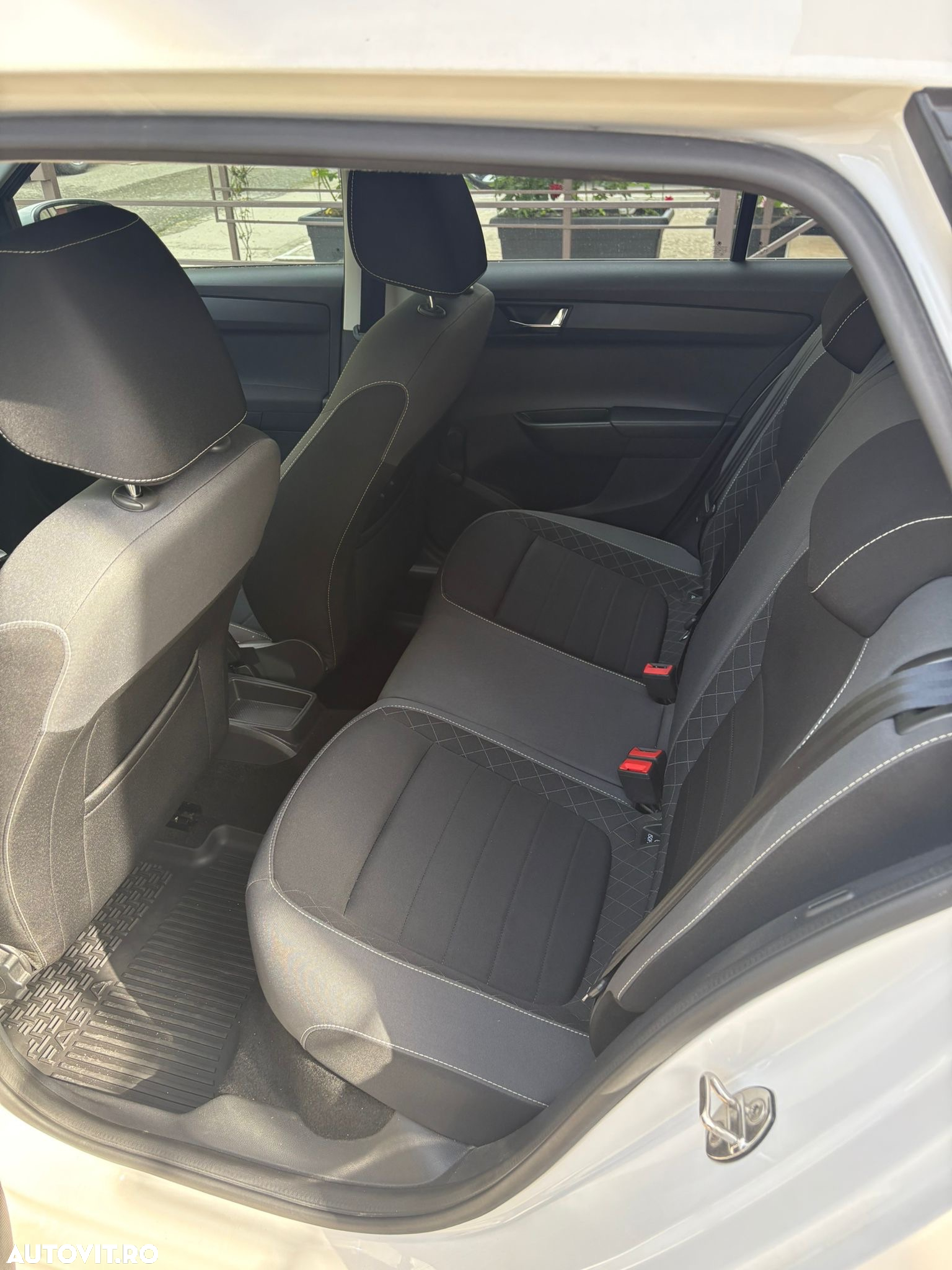 Skoda Fabia 1.0 TSI 95 CP Ambition - 10
