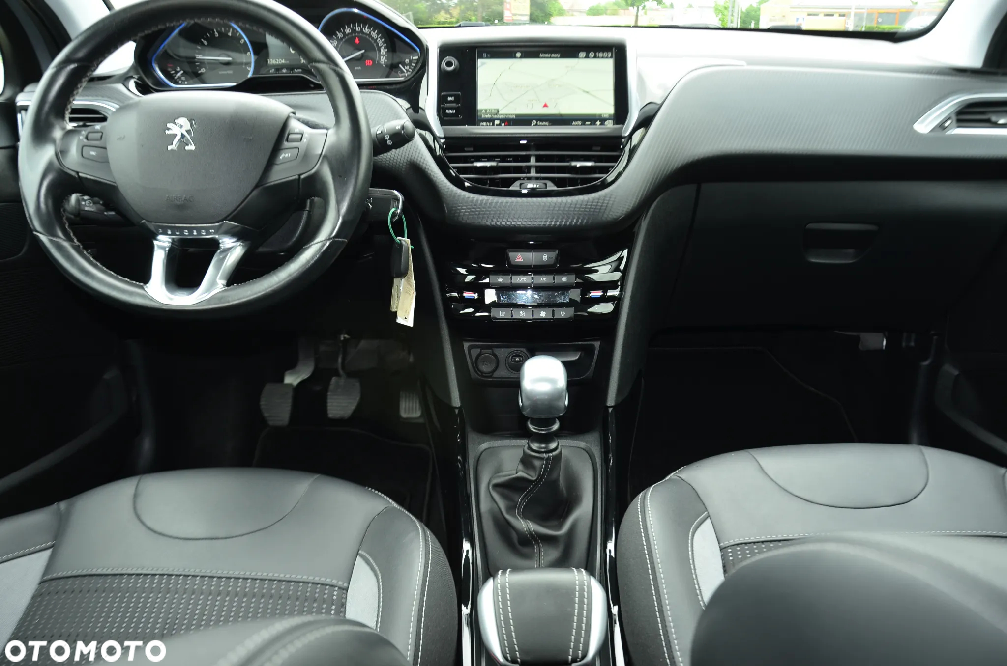 Peugeot 2008 1.2 PureTech Allure Pack S&S - 22