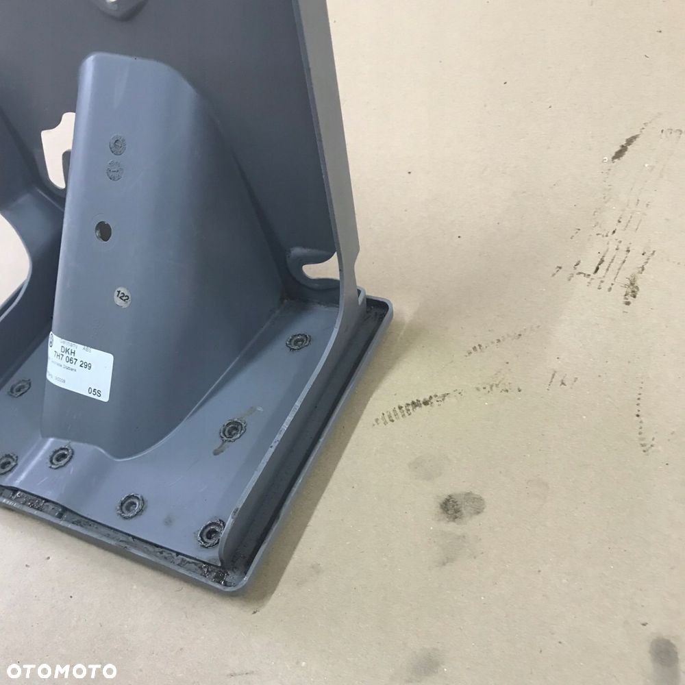 VW T5 OSŁONA ZAŚLEPKA KANAPY TYŁ LEWA 7H7067299 - 10