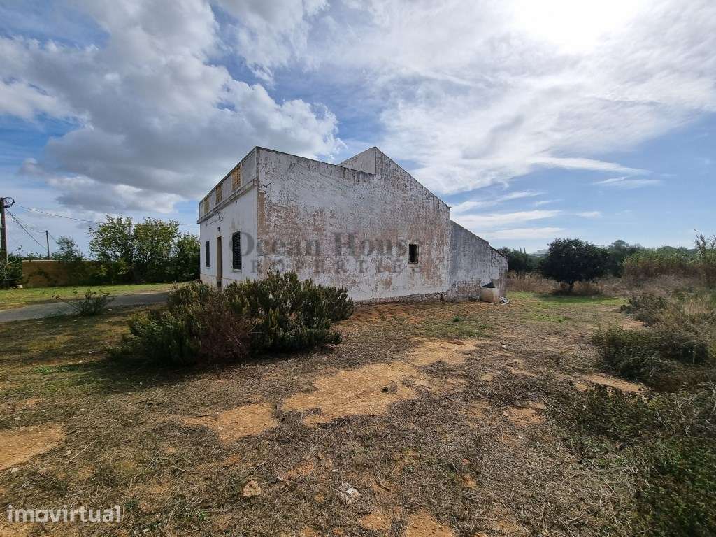 Terreno com casa, para renovar ou nova construção - Albufeira - Grande imagem: 3/8