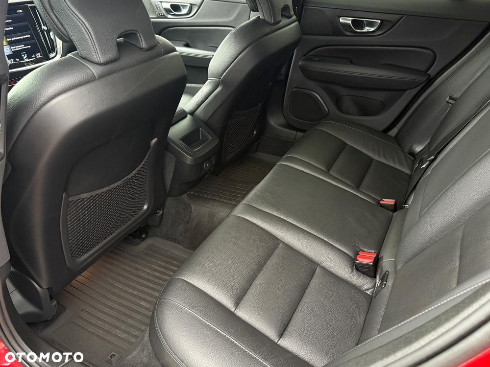 Volvo V60 Cross Country Pro B5 B AWD - 28