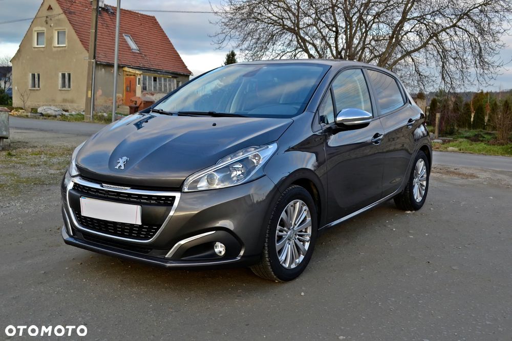 Peugeot 208 - 2