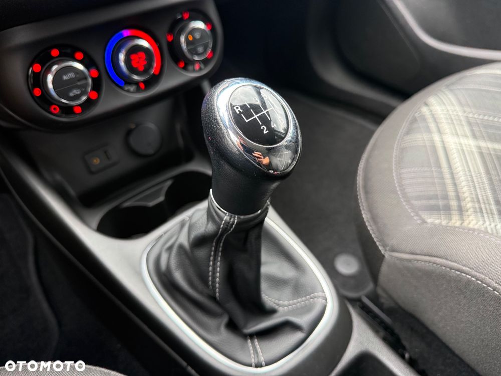 Opel Corsa 1.4 Cosmo - 12