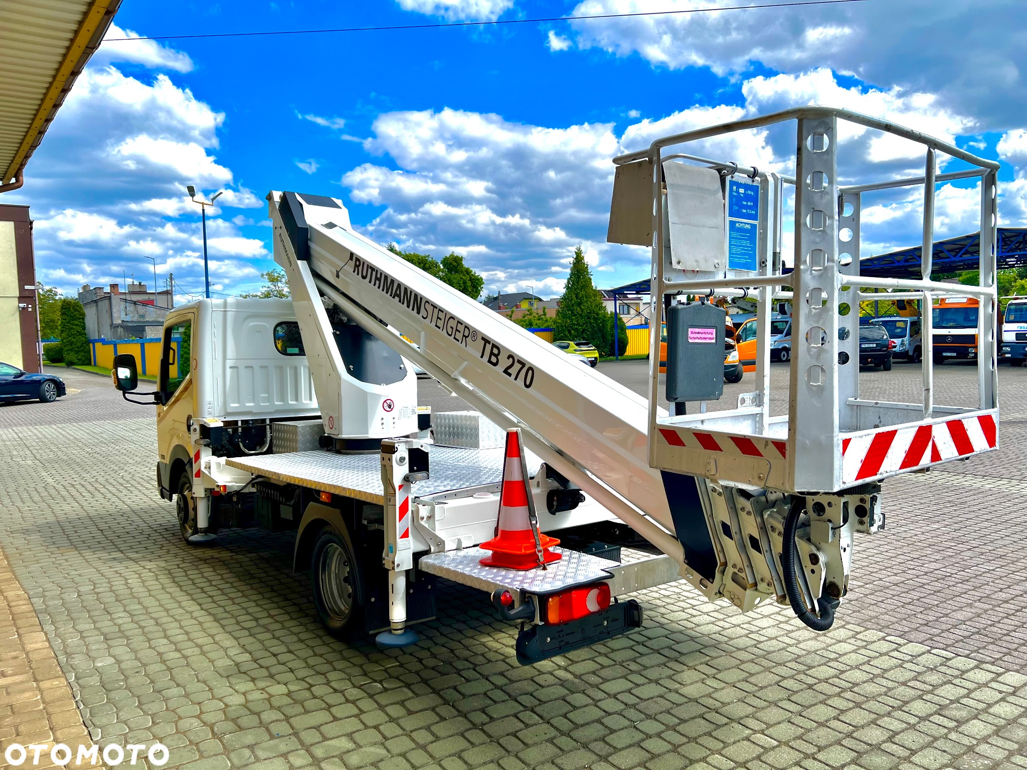 Ruthmann TB270 NISSAN CABSTAR - 2
