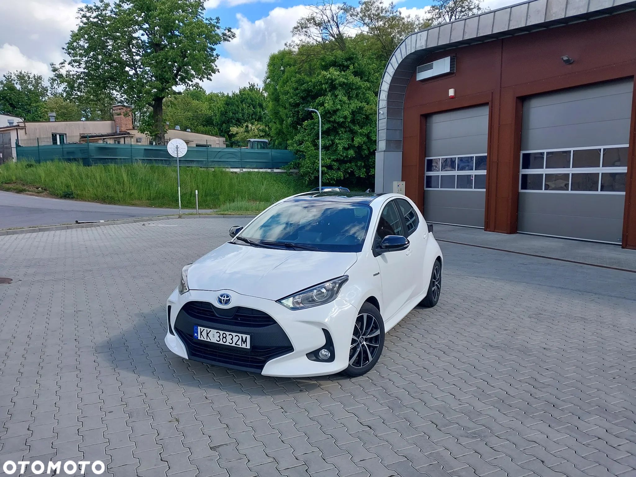 Toyota Yaris Hybrid 1.5 Comfort - 1