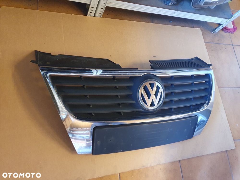GRILL ATRAPA VW PASSAT B6 - 3