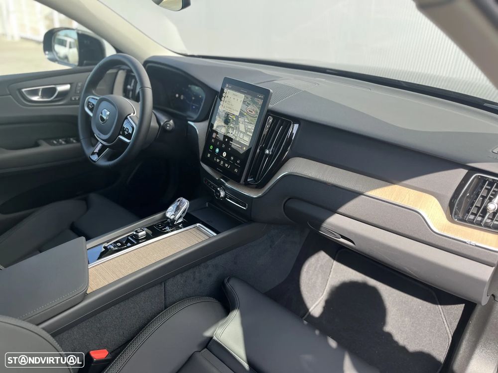Volvo XC 60 2.0 T6 PHEV Plus Dark - 3
