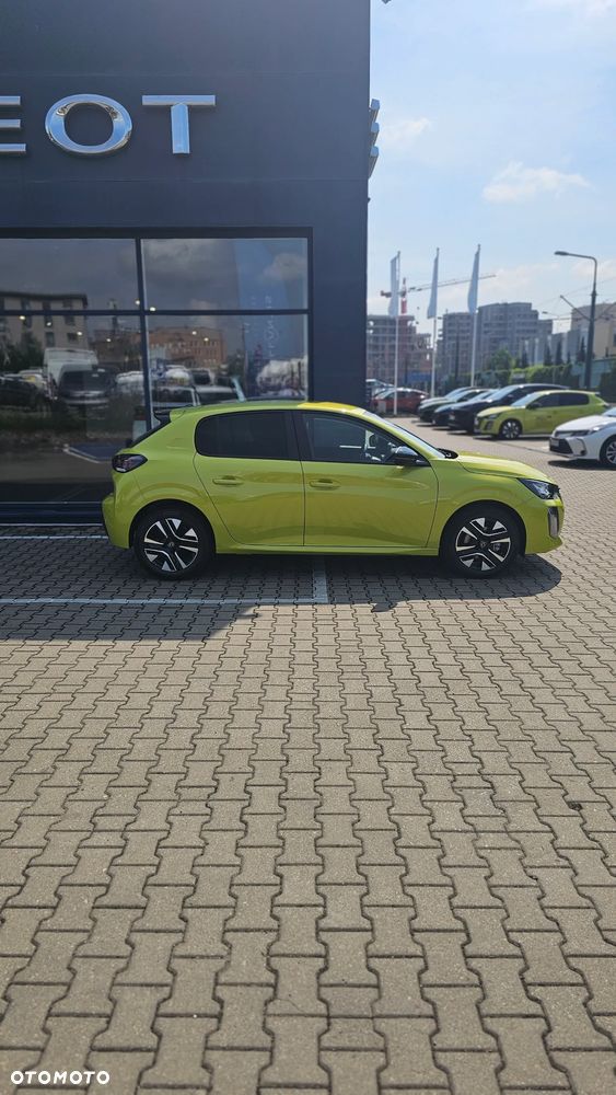 Peugeot 208 - 4