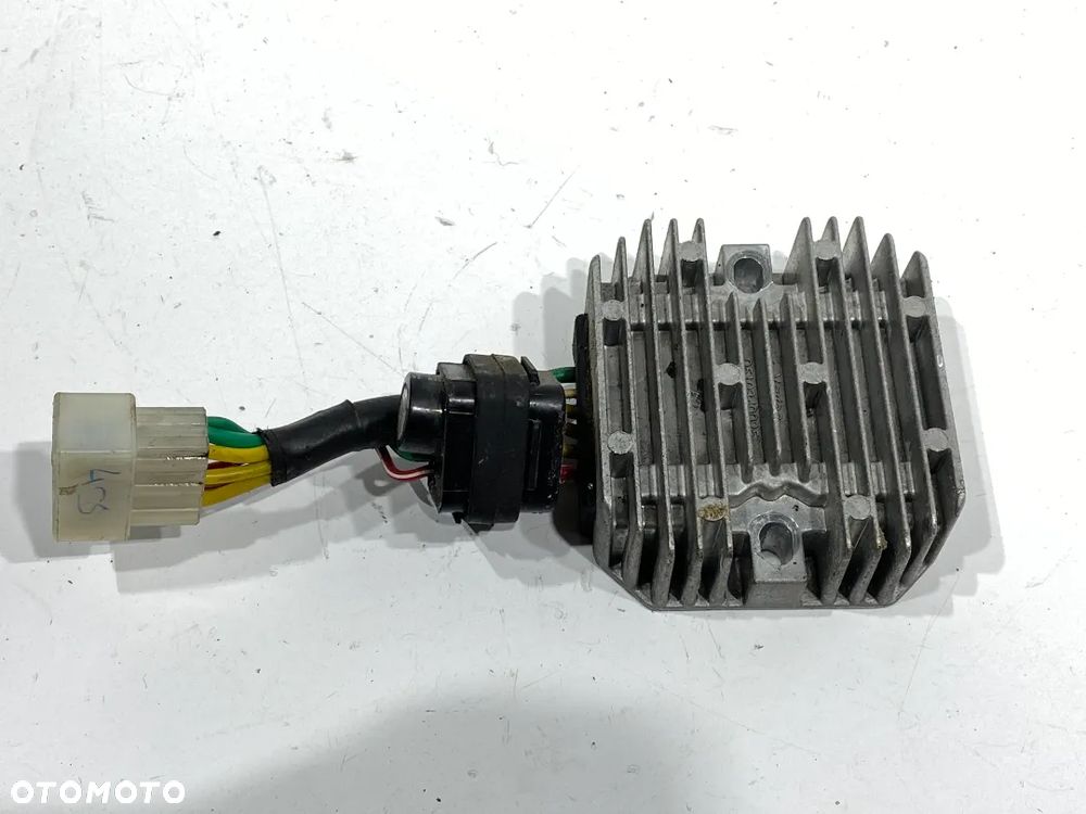 Regulator napięcia  Piaggio ZIP 4T 17-22r - 1