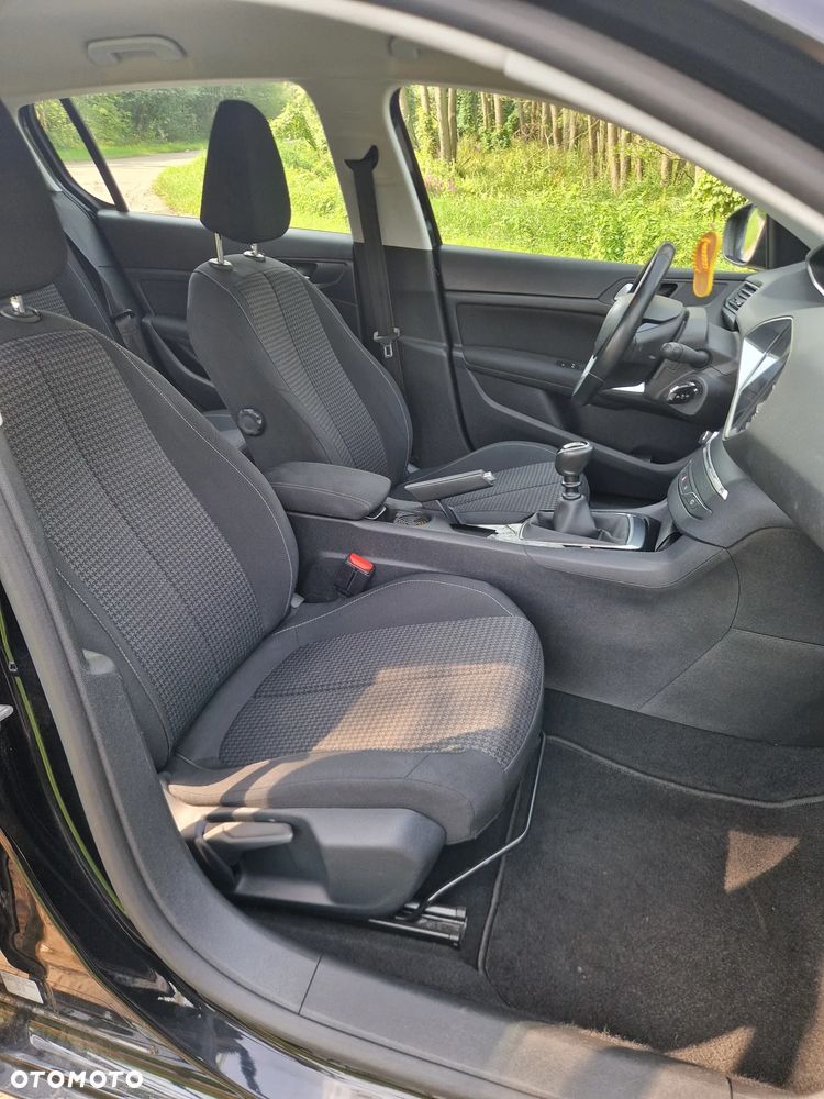 Peugeot 308 - 13