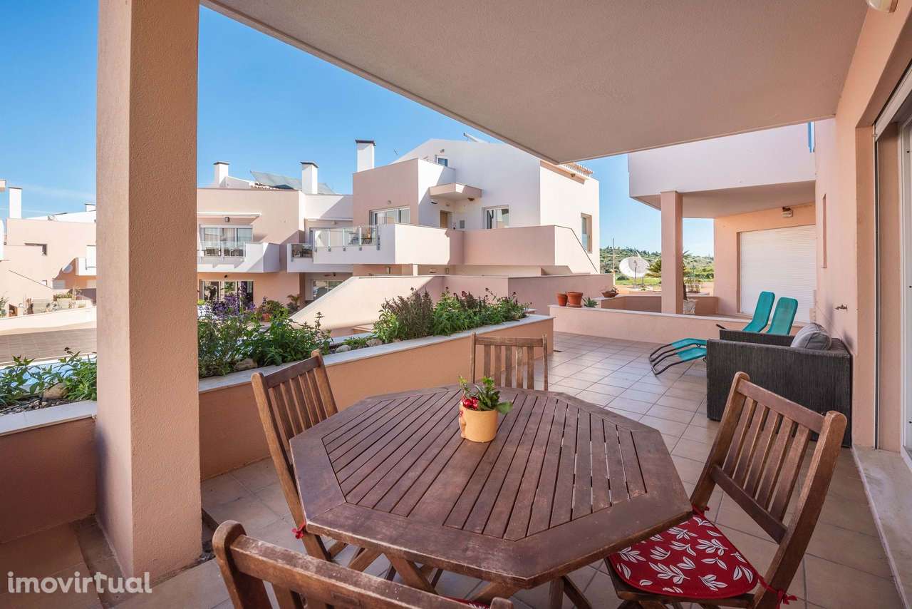 Apartamento de 2 quartos com terraços, piscina e estacionamento em Bur - Grande imagem: 3/27