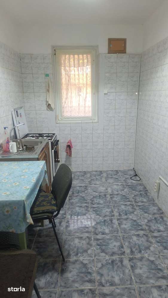 Apartament 2 camere decomandat de vanzare — fotografia 3