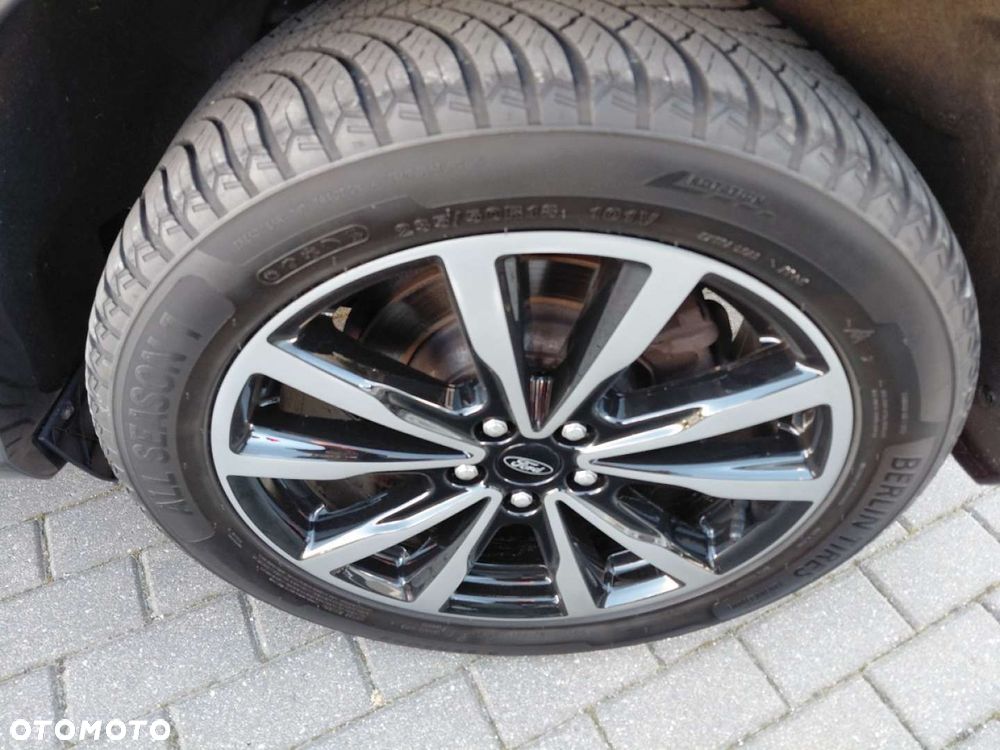 Ford Kuga - 10