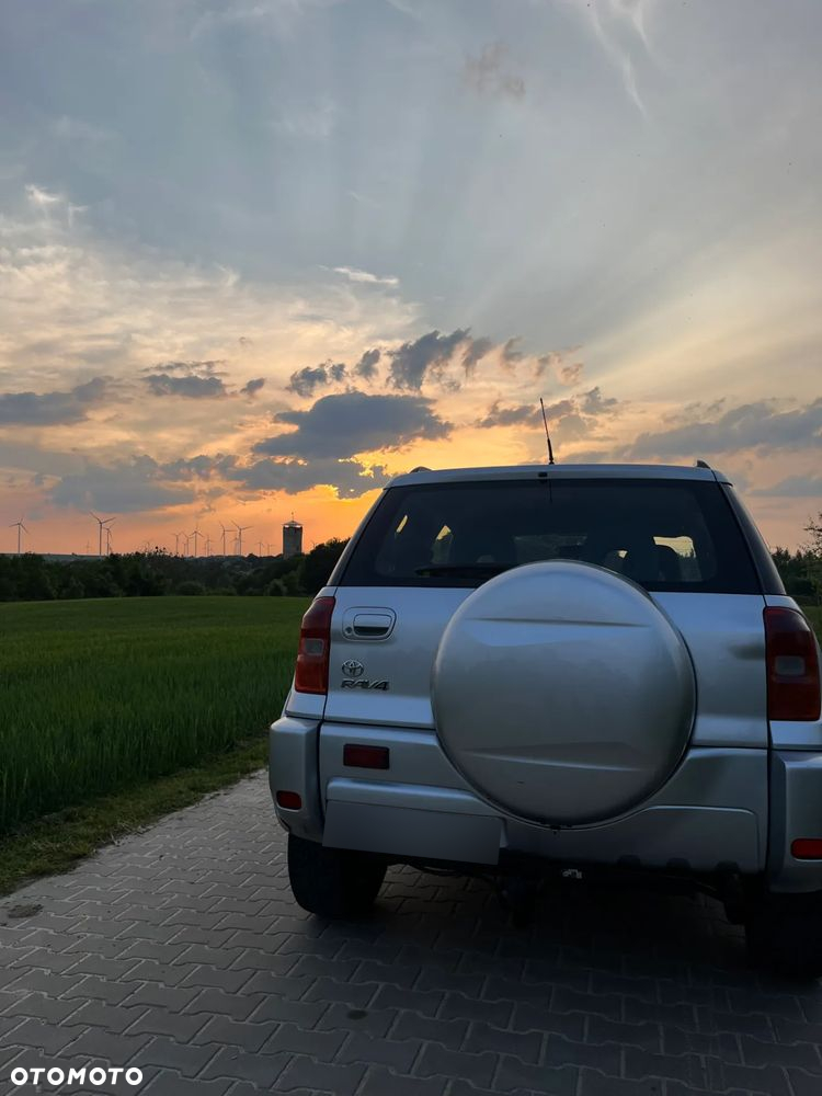 Toyota RAV4 - 2
