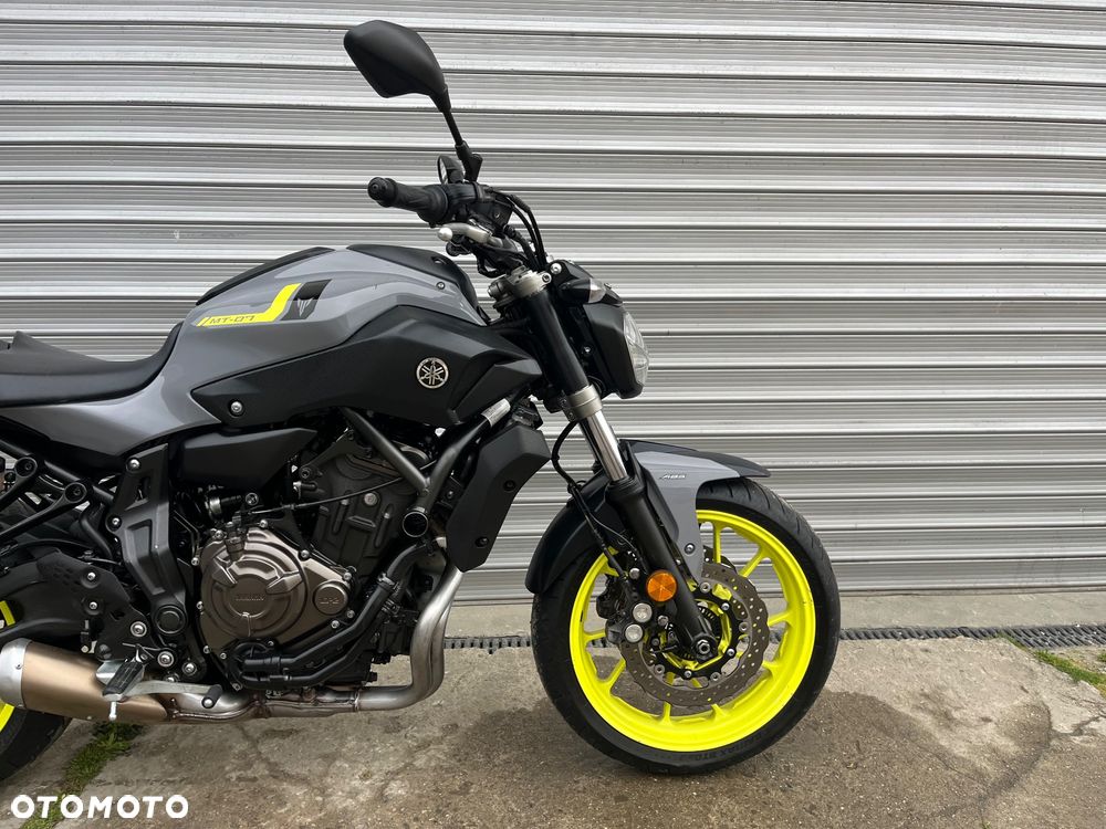 Yamaha MT - 6
