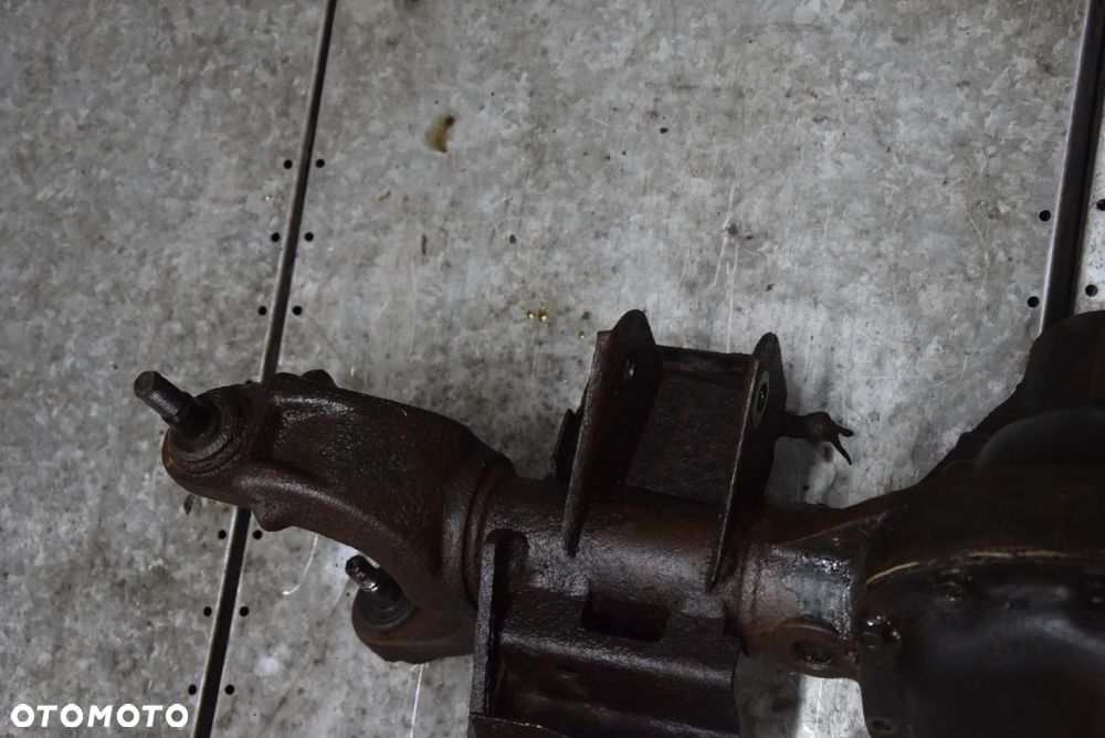 JEEP CHEROKEE XJ 2.5 TD MOST PRZÓD 41/11 - 16