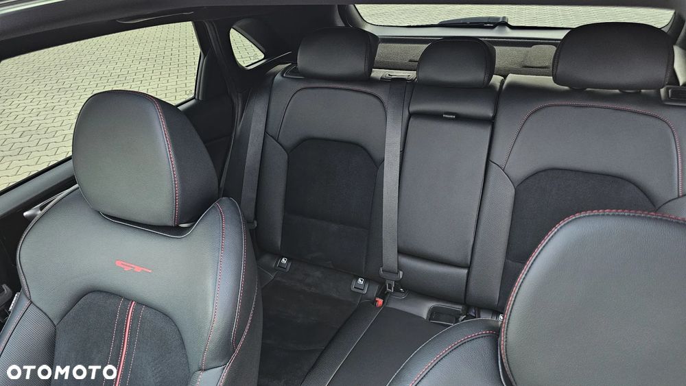 Kia Ceed - 10