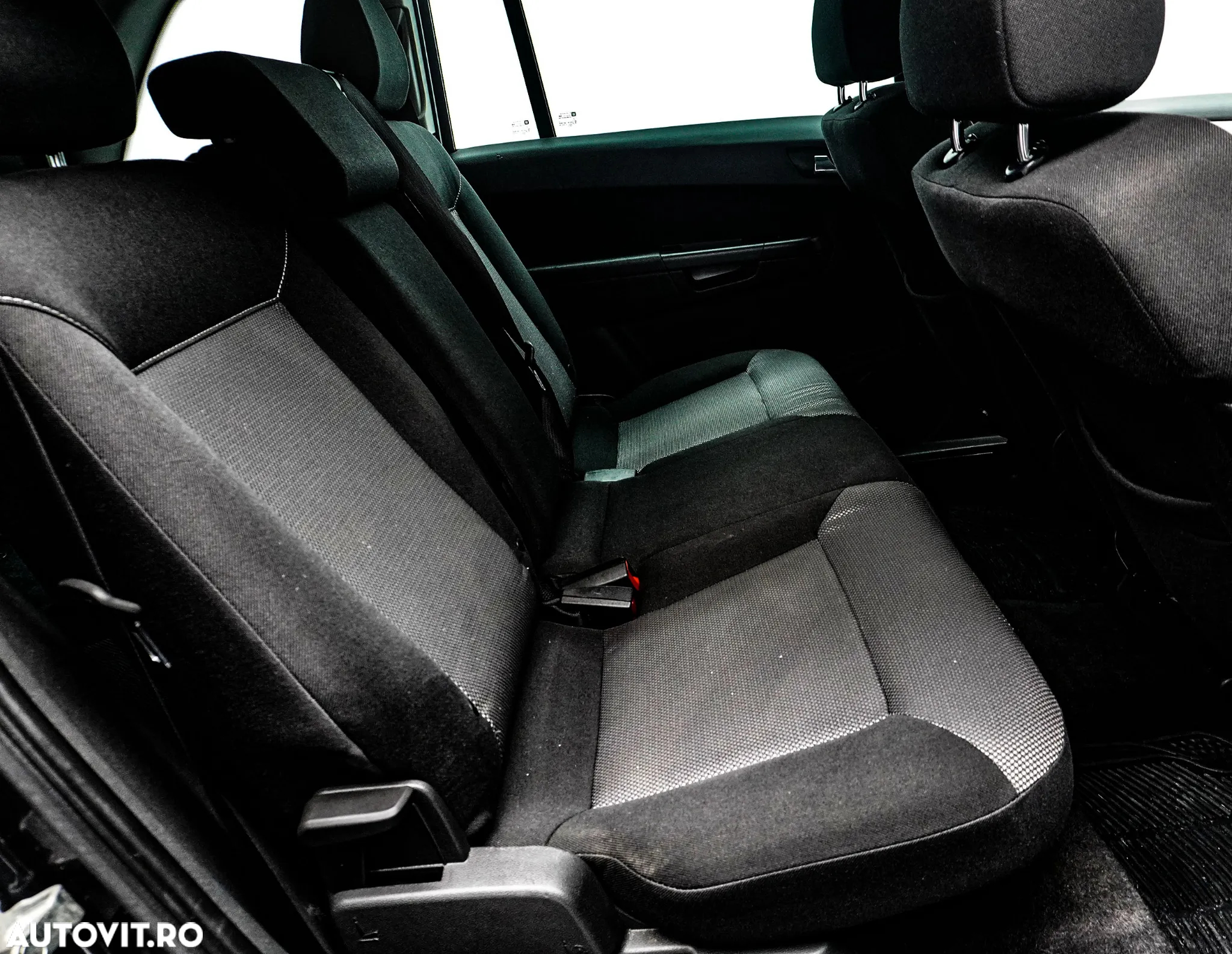 Opel Zafira 1.7 CDTI Essentia - 16