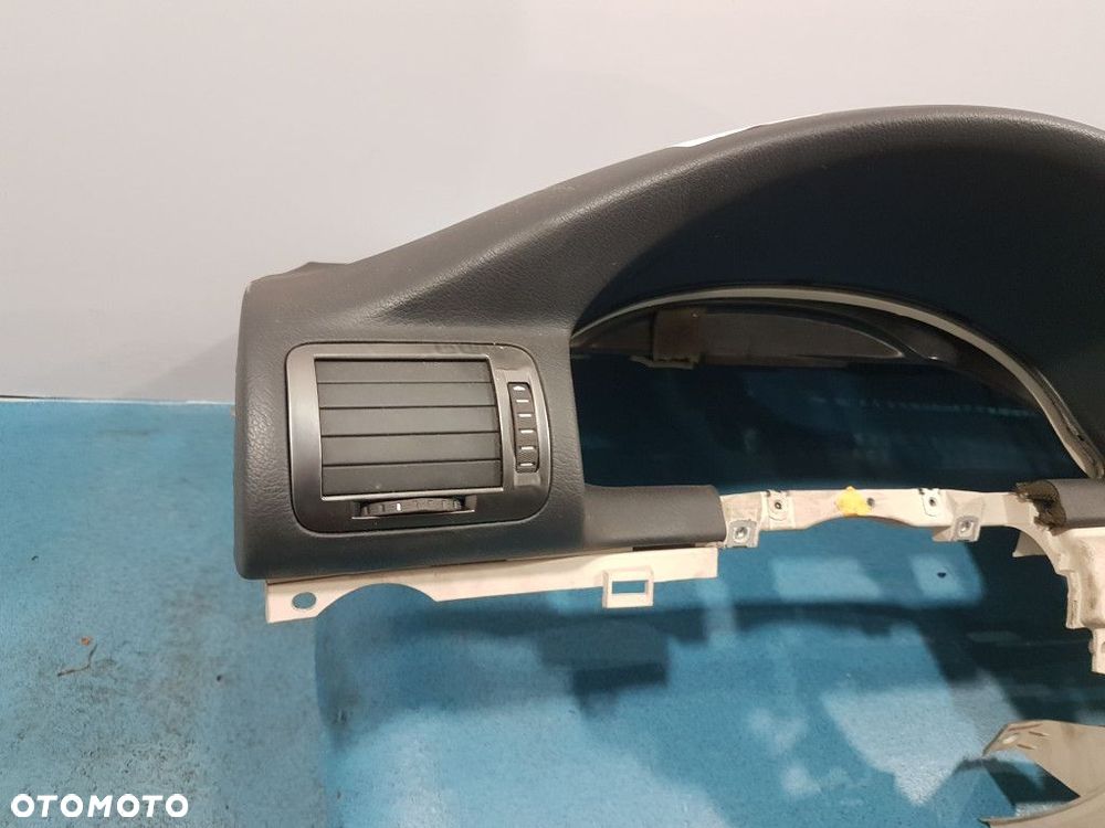 SKODA SUPERB I DESKA ROZDZIELCZA - 2