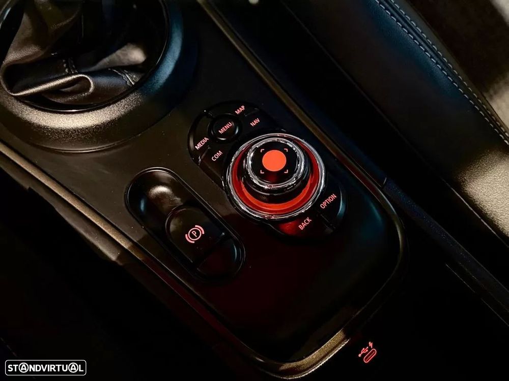 MINI Countryman Cooper SE ALL4 Auto - 34