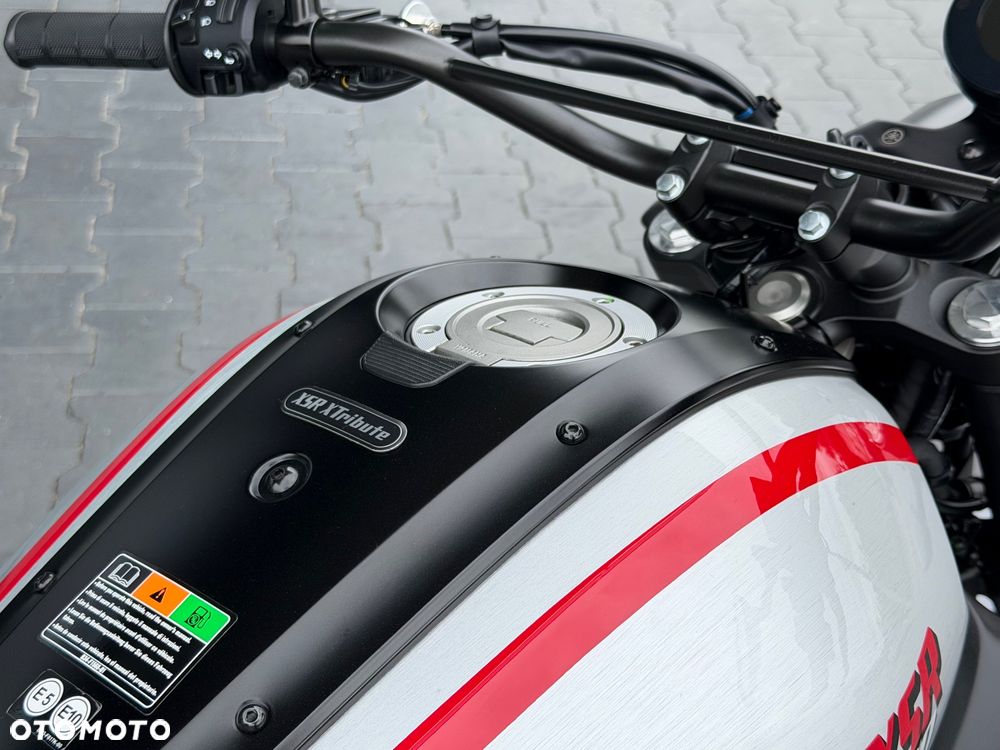 Yamaha XSR - 15