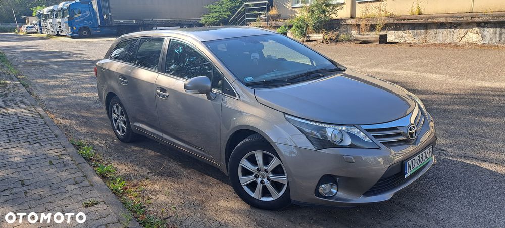 Toyota Avensis 2.0 D-4D Premium - 1