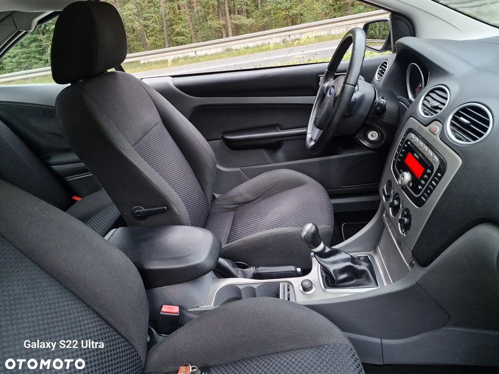 Ford Focus 2.0 16V Fun - 10