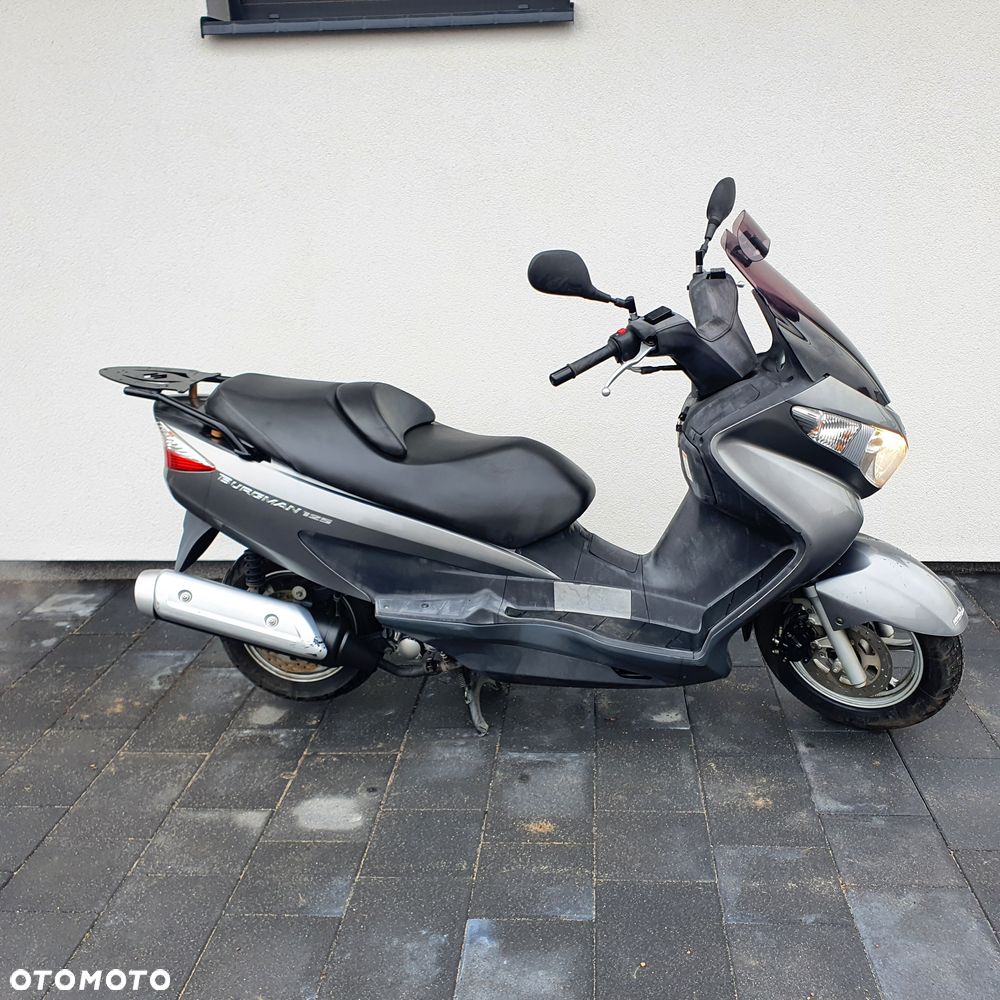 Suzuki Burgman - 7