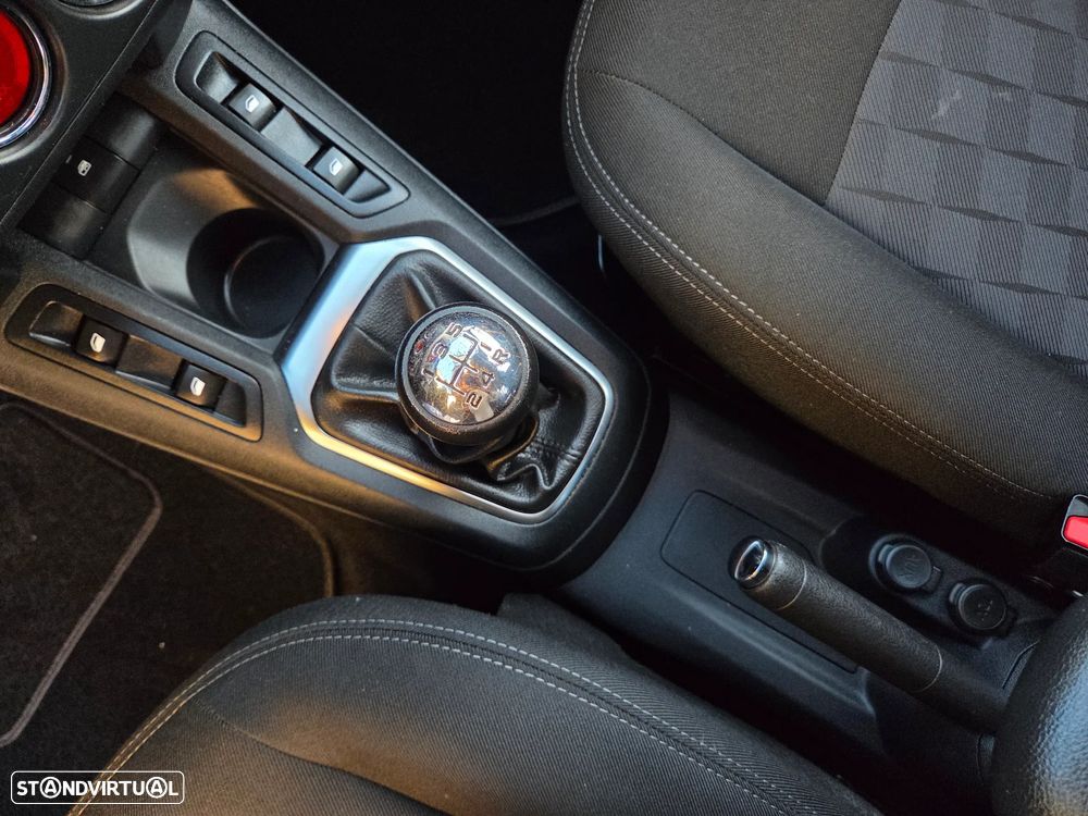 Citroën C-Elysée 1.2 PureTech Shine - 17