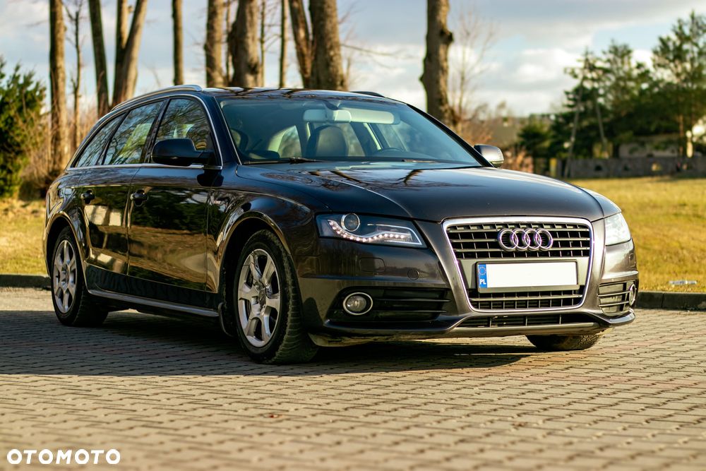 Audi A4 Avant 2.0 TFSI Attraction - 1