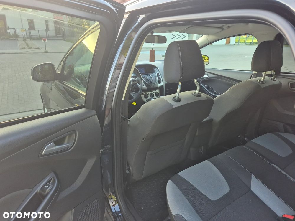 Ford Focus 1.6 Trend Sport - 14