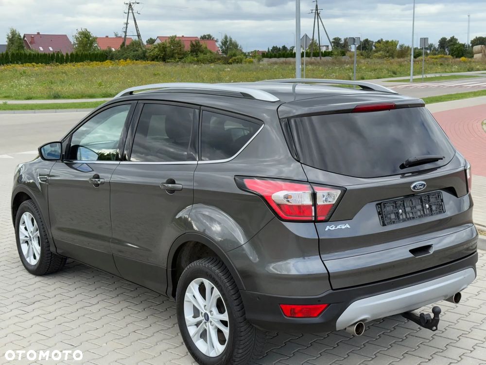 Ford Kuga 1.5 EcoBoost 2x4 Titanium - 5