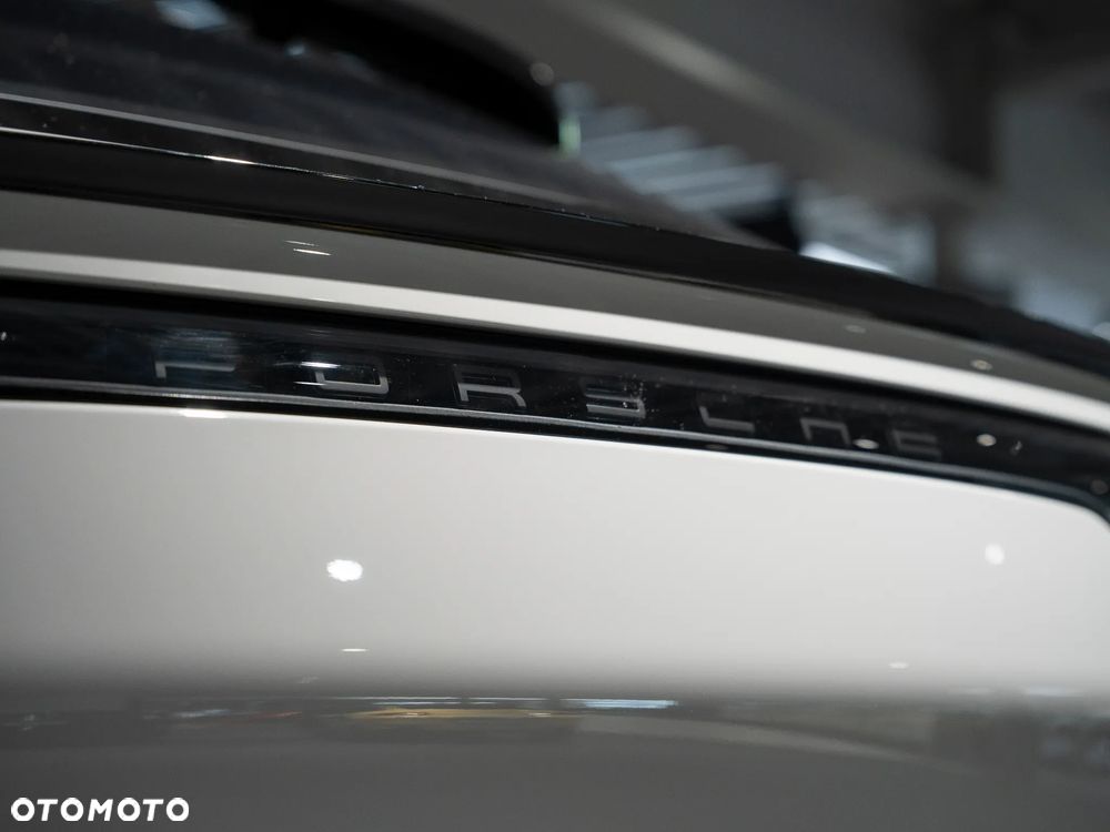 Porsche Cayenne - 22