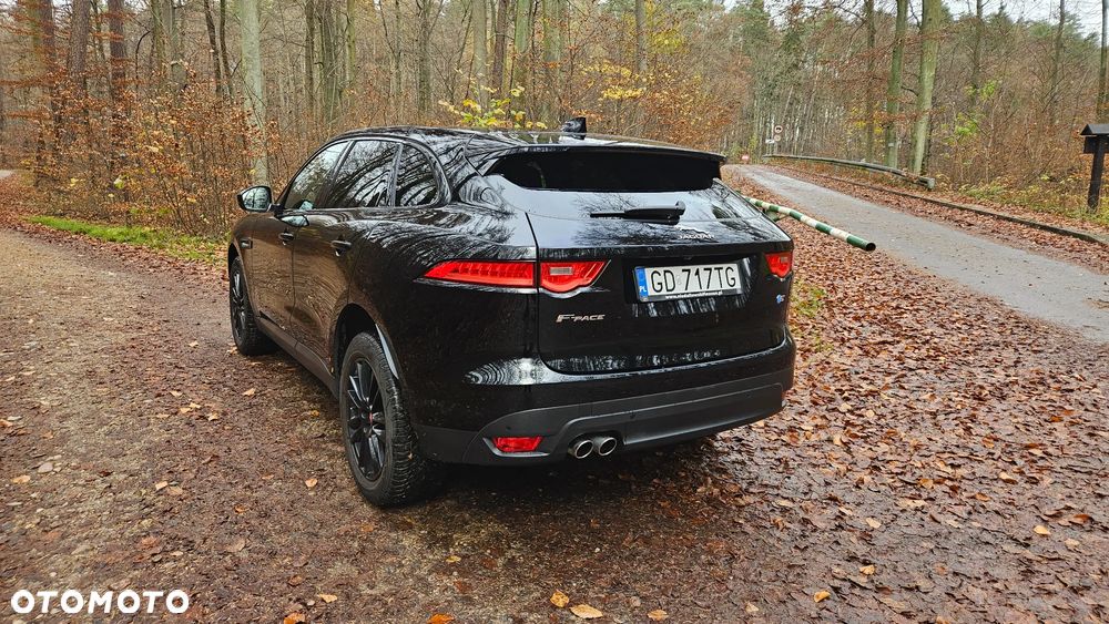 Jaguar F-Pace 2.0 i4D RWD Pure - 10