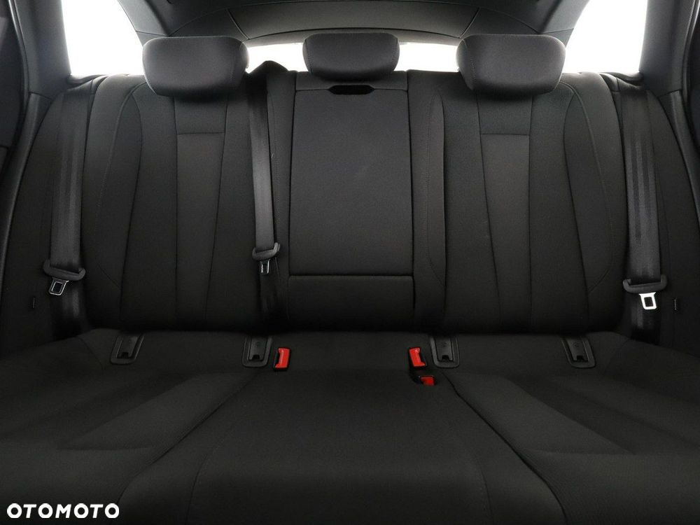 Audi A4 Avant 35 TDI mHEV Advanced S tronic - 19