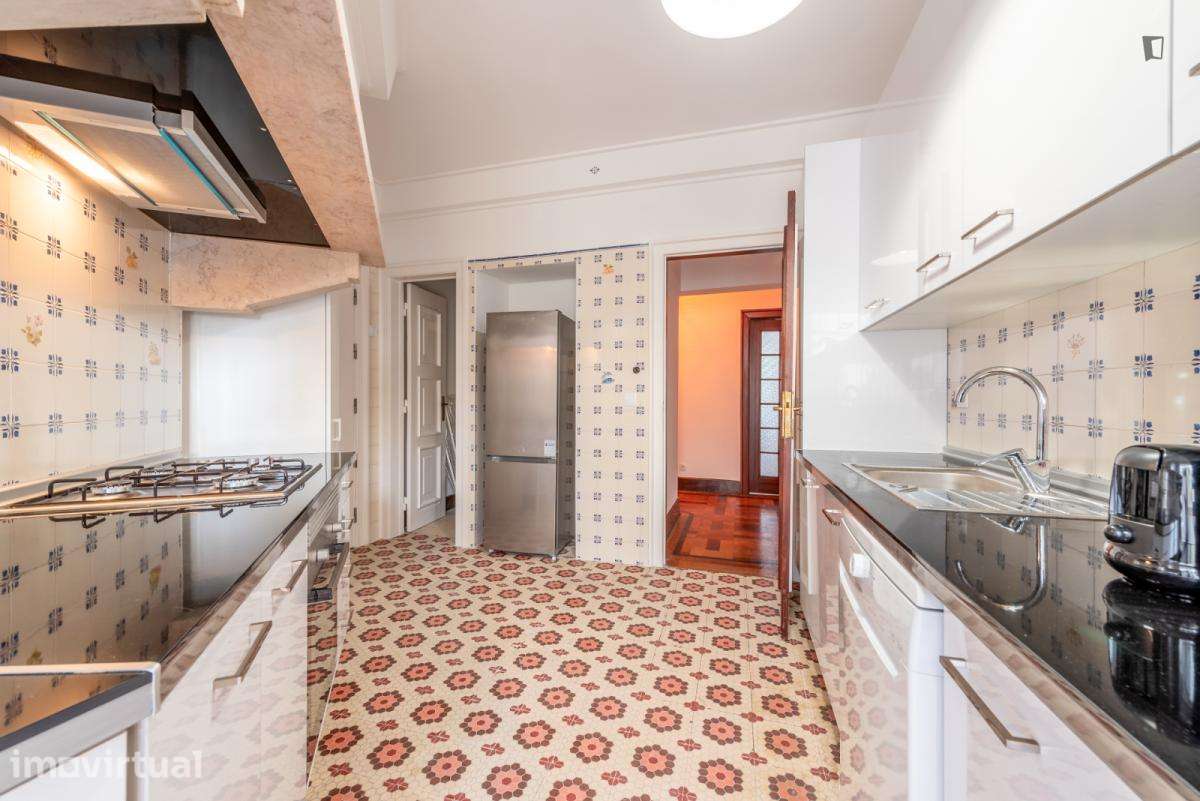 Quarto - localizado em Picoas Lisbon - Grande imagem: 5/12