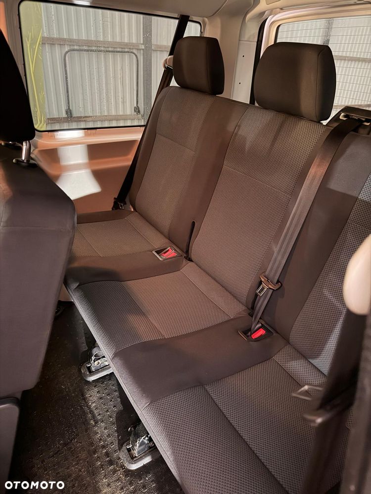 Volkswagen Transporter - 11