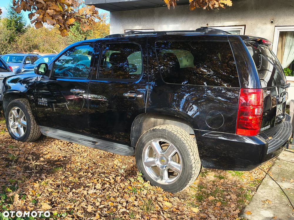 Chevrolet Tahoe - 4