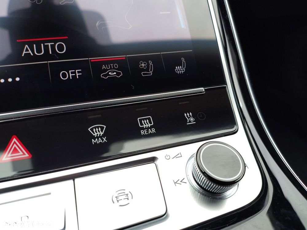 Audi A8 - 35
