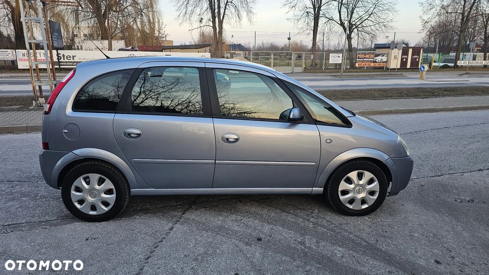 Opel Meriva 1.6 16V (Essentia) - 12