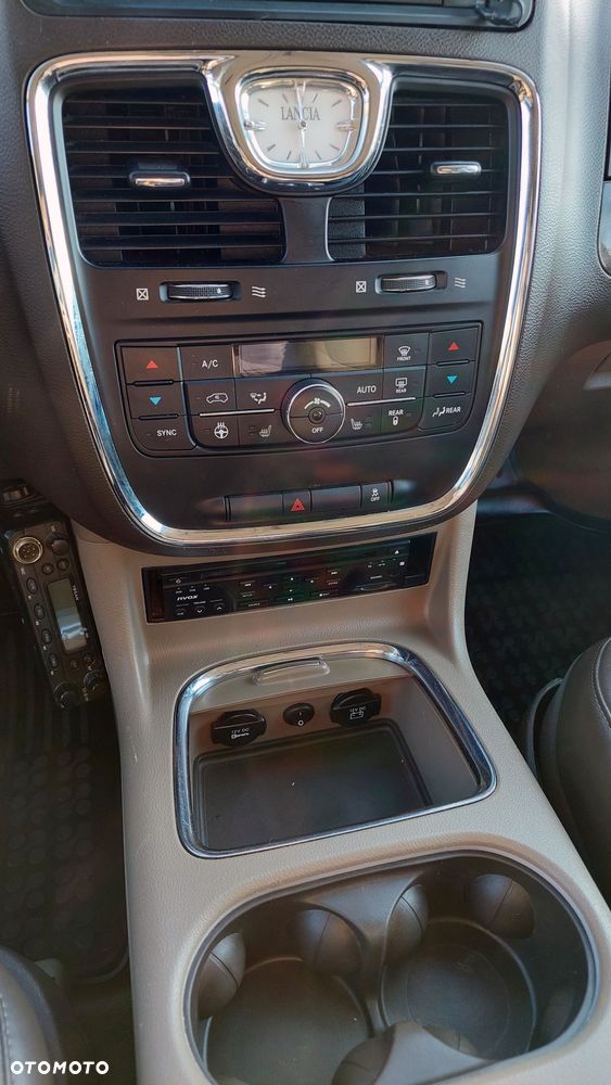 Lancia Voyager 3.6 Platinum - 21