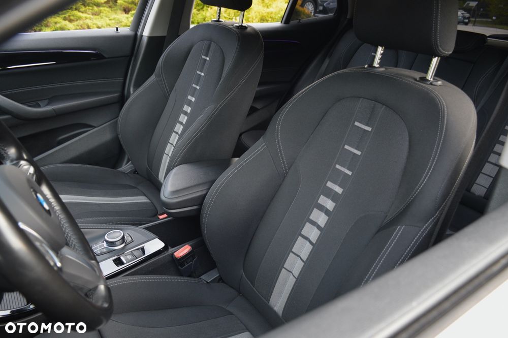 BMW X2 sDrive18d Advantage sport - 31