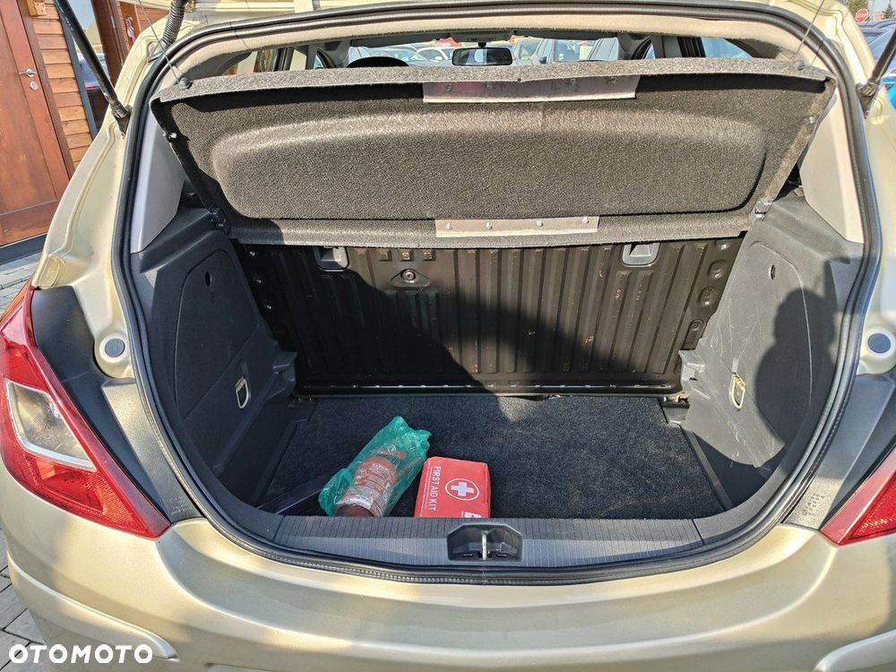 Opel Corsa 1.2 16V - 28