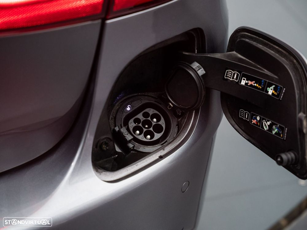 Mercedes-Benz C 300 de AMG Line - 12