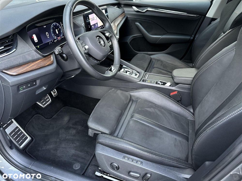 Skoda Octavia 2.0 TDI 4x4 Scout DSG - 11