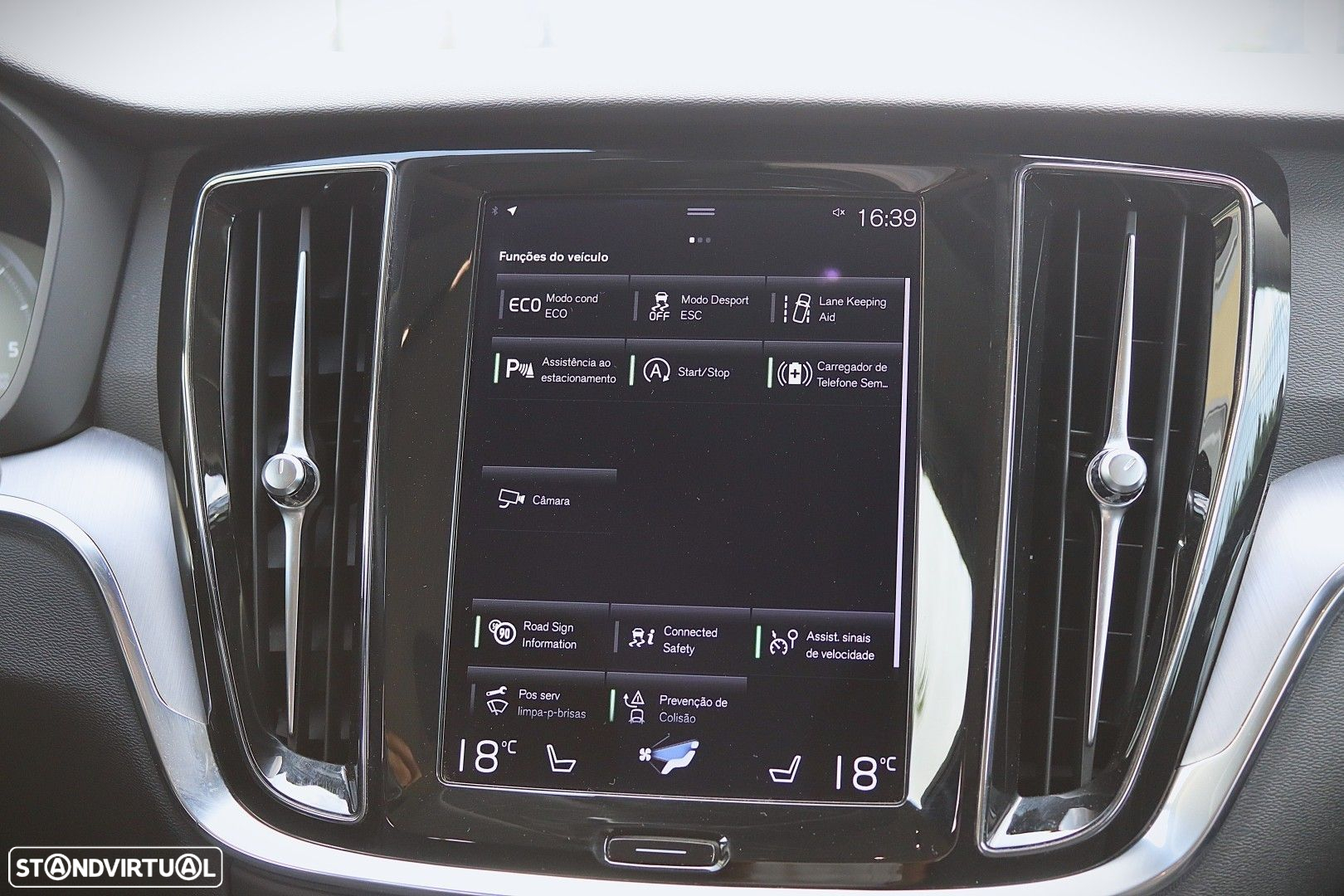 Volvo V60 2.0 B4 Momentum Geartronic - 23